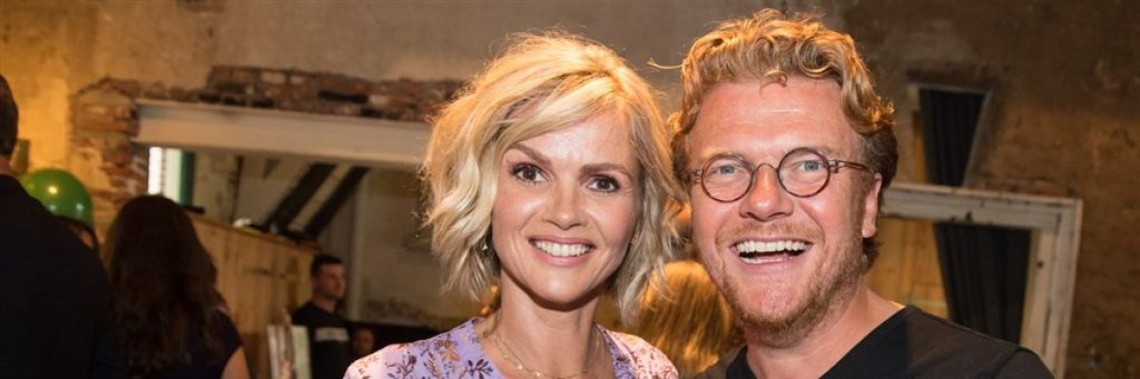 Bastiaan Ragas in gesprek met Wassili Zafiris. Telegraaf. Vrouw magazine.